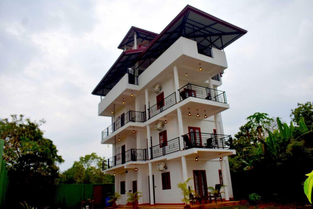 Blue Sky Hotel Yala Exterior photo