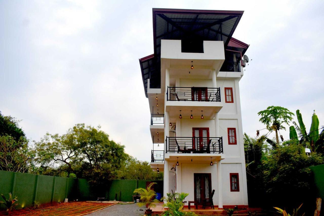 Blue Sky Hotel Yala Exterior photo